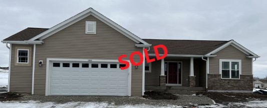 1404 Grandview Ct, Grandview Heights, Watertown, Wisconsin, United States 53098, 3 Bedrooms Bedrooms, ,2 BathroomsBathrooms,Home,Sold,Grandview Ct,1282