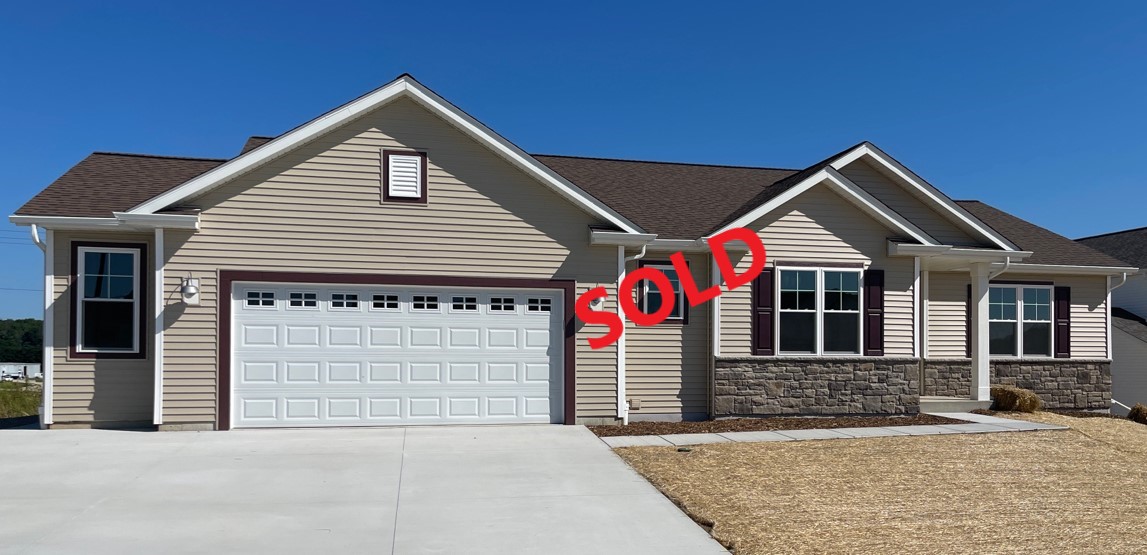 908 Ridge Ct, Hepp Heights, Watertown, Wisconsin, United States 53094, 3 Bedrooms Bedrooms, ,2 BathroomsBathrooms,Home,Sold,Ridge Ct,1316