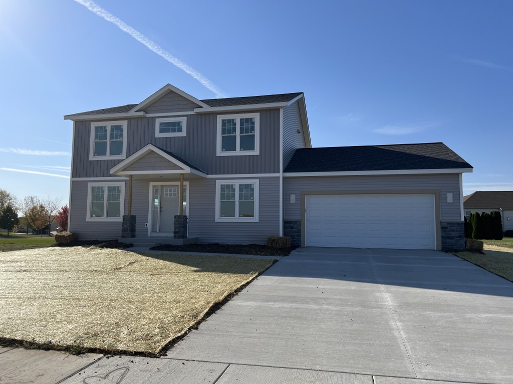 345 Crestview Lane, Crest View Lane, Lake Mills, Wisconsin, United States 53551, 4 Bedrooms Bedrooms, ,2.5 BathroomsBathrooms,Home,Sold,Crestview Lane,1332