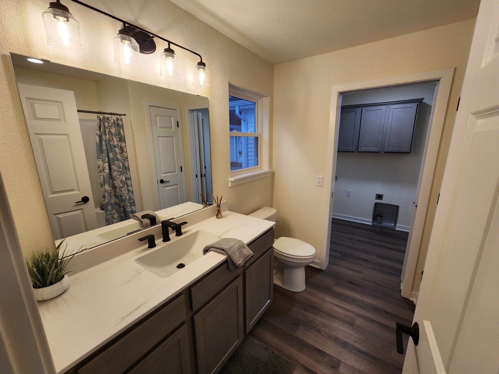 1737 Arthurs Pass, Morgan Station, Oconomowoc, Wisconsin, United States 53066, 3 Bedrooms Bedrooms, ,2 BathroomsBathrooms,Home,Sold,Arthurs Pass,1347