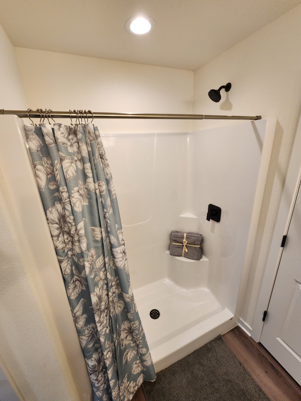 1737 Arthurs Pass, Morgan Station, Oconomowoc, Wisconsin, United States 53066, 3 Bedrooms Bedrooms, ,2 BathroomsBathrooms,Home,Sold,Arthurs Pass,1347