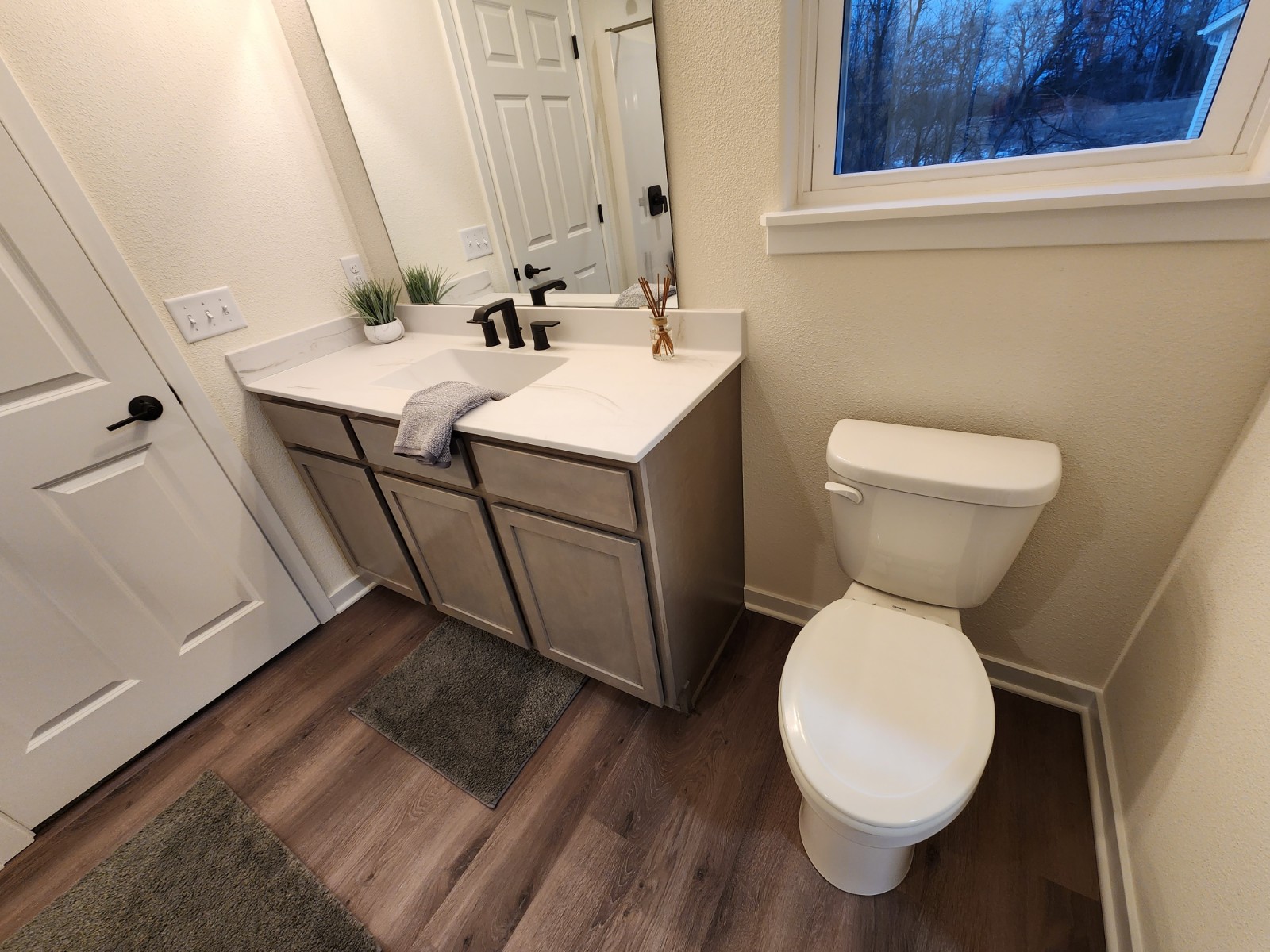 1737 Arthurs Pass, Morgan Station, Oconomowoc, Wisconsin, United States 53066, 3 Bedrooms Bedrooms, ,2 BathroomsBathrooms,Home,Sold,Arthurs Pass,1347