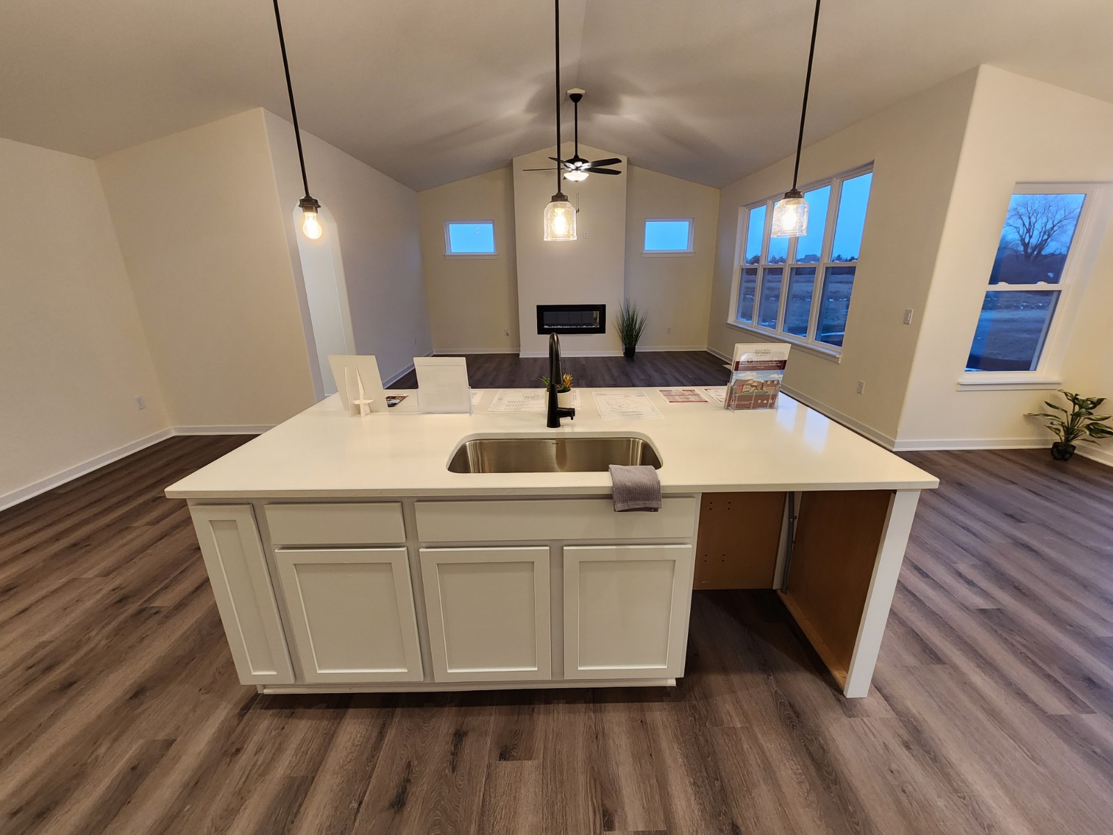 1737 Arthurs Pass, Morgan Station, Oconomowoc, Wisconsin, United States 53066, 3 Bedrooms Bedrooms, ,2 BathroomsBathrooms,Home,Sold,Arthurs Pass,1347