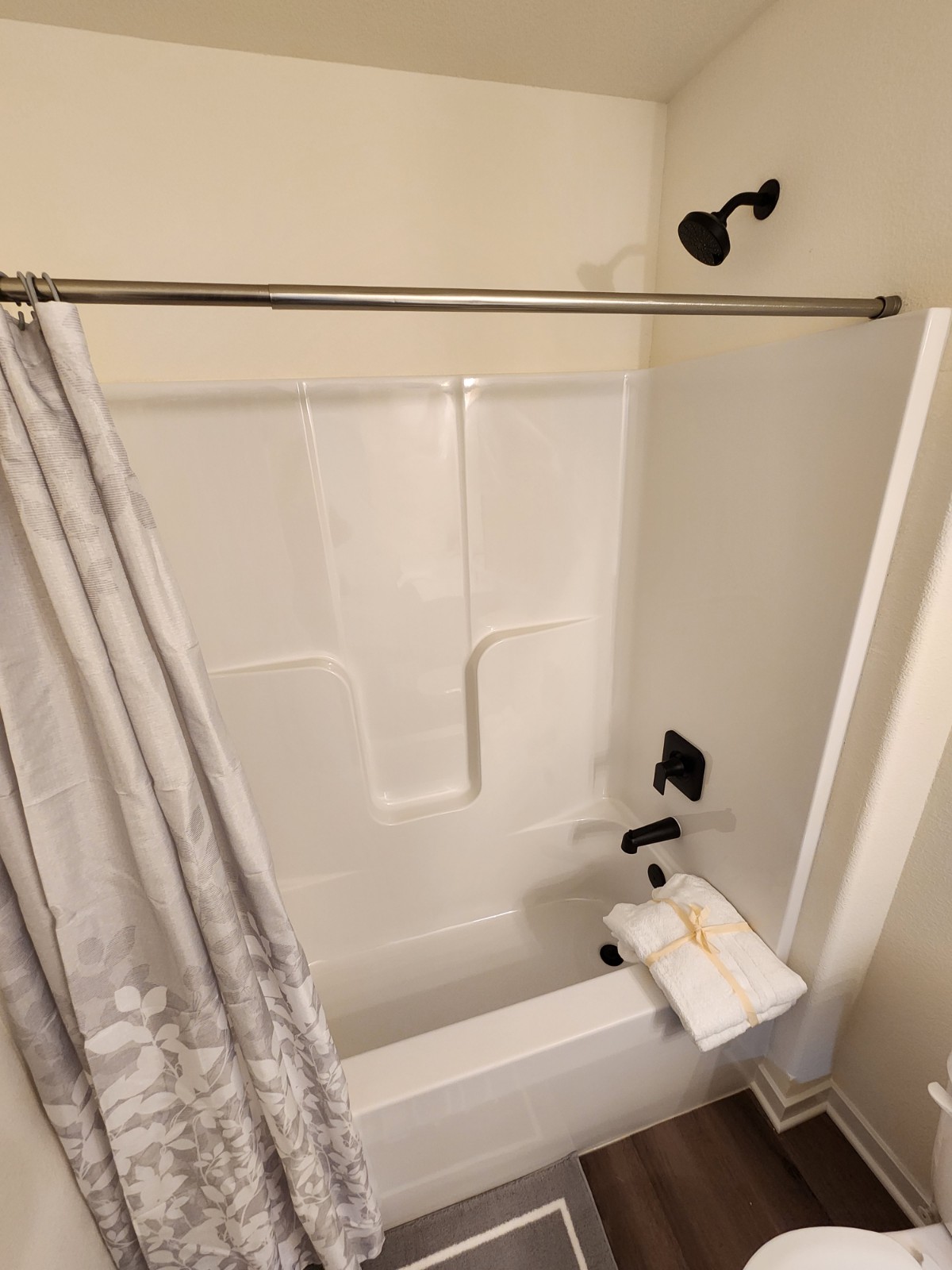 1737 Arthurs Pass, Morgan Station, Oconomowoc, Wisconsin, United States 53066, 3 Bedrooms Bedrooms, ,2 BathroomsBathrooms,Home,Sold,Arthurs Pass,1347