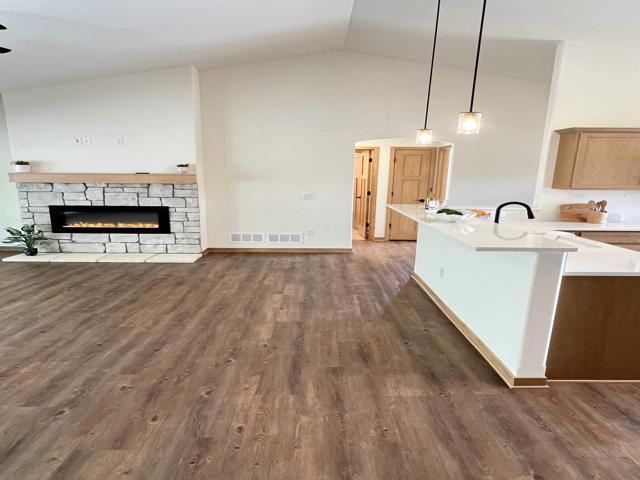 513 Pheasant Trail, Morning Side Estates, Deerfield, Wisconsin, United States 53531, 3 Bedrooms Bedrooms, ,2 BathroomsBathrooms,Home,Sold,Pheasant Trail,1366