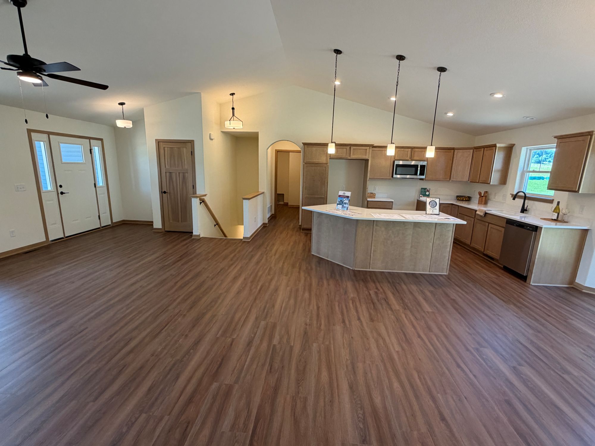 171 Savannah Parkway, Savannah Parkway, Deerfield, Wisconsin, United States 53531, 3 Bedrooms Bedrooms, 0 ,2 BathroomsBathrooms,Home,Accepted Offer,Savannah Parkway,0,1508