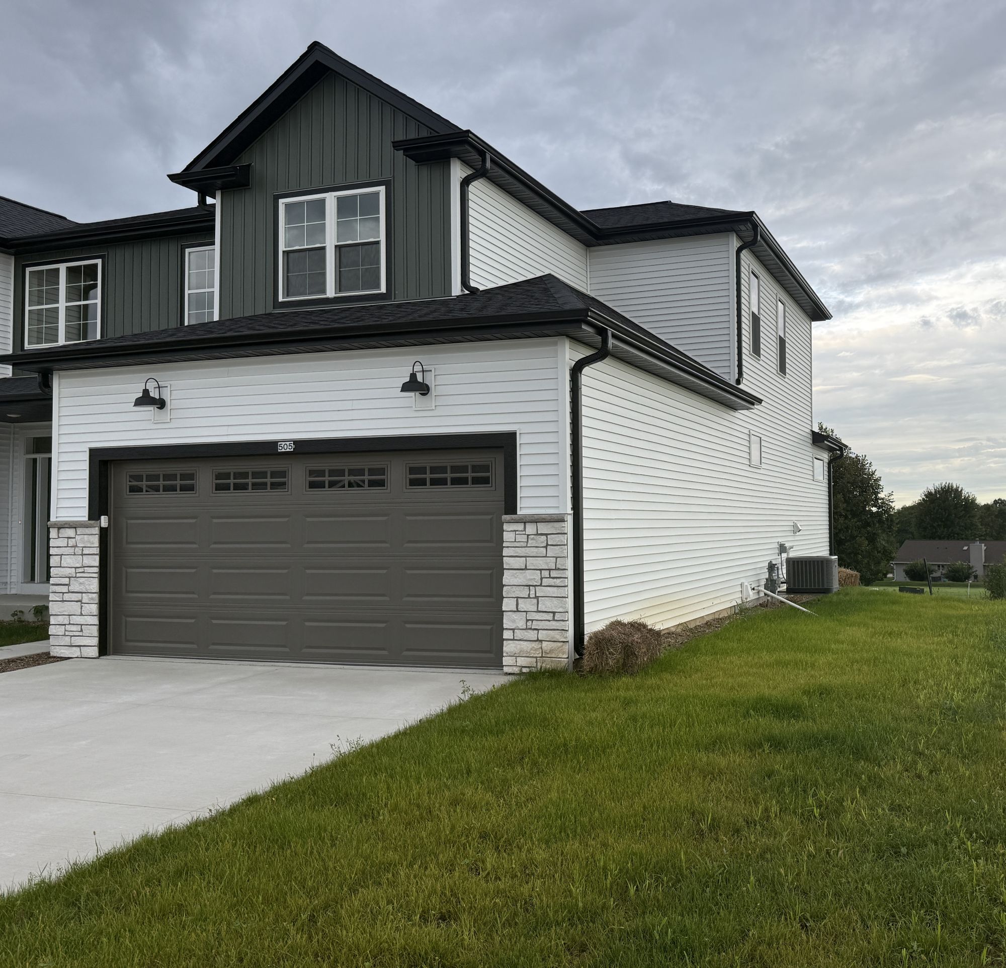 505 Golf Dr, Fairways of Jefferson, Jefferson, Wisconsin, United States 53549, 3 Bedroom Bedrooms, 0 ,2.5 BathroomBathrooms,Home,For Sale,Golf Dr,0,1511